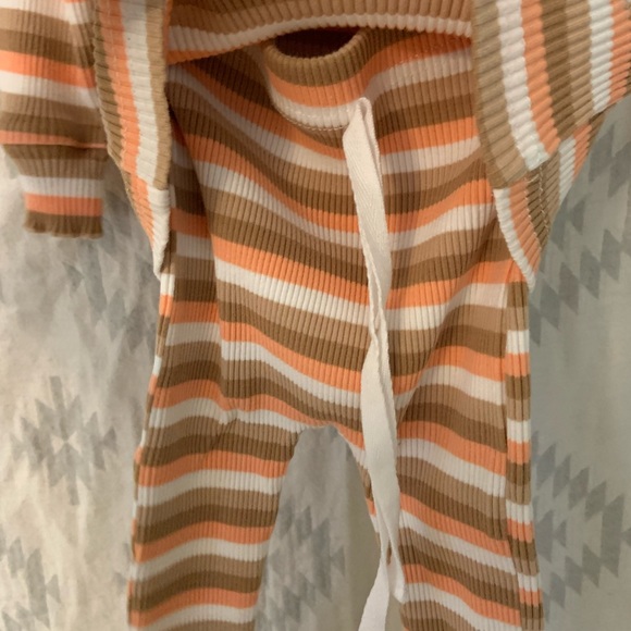Reverie Threads brand ribbed long sleeve matching set, size 12-18 months - Picture 4 of 4